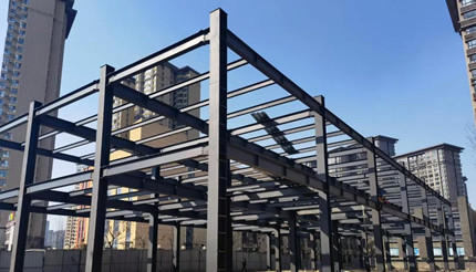 �ֽṹװ�乤�ڸ߿���ҵʱ���ر��İ�ȫ������