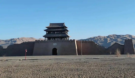 ��άʫ�䡰��Į����ֱ����������Բ���������ĸ�������׳����ɫ