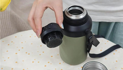 ���±�װ����ˮ����Ծ���ҡ����