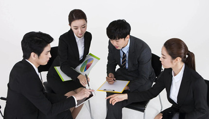 ������һ���ǿ������ʦ�Ĺ���Ŀ��